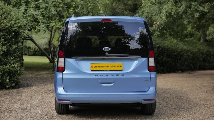 FORD TOURNEO CONNECT ESTATE 1.5 EcoBoost 115 Titanium 5dr Auto